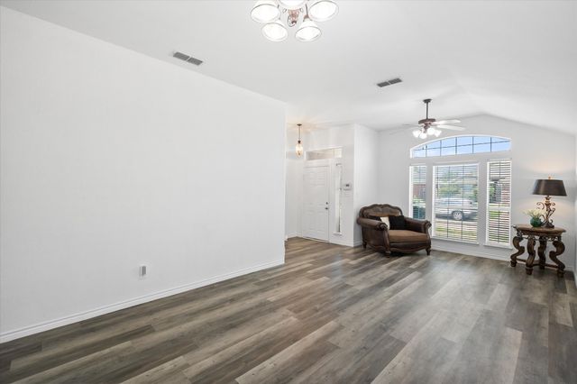 7321 Grass Valley Trail, Fort Worth, TX 76123