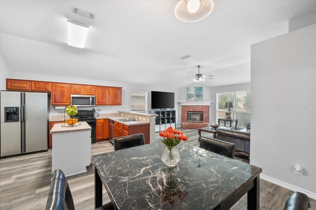 7321 Grass Valley Trail, Fort Worth, TX 76123