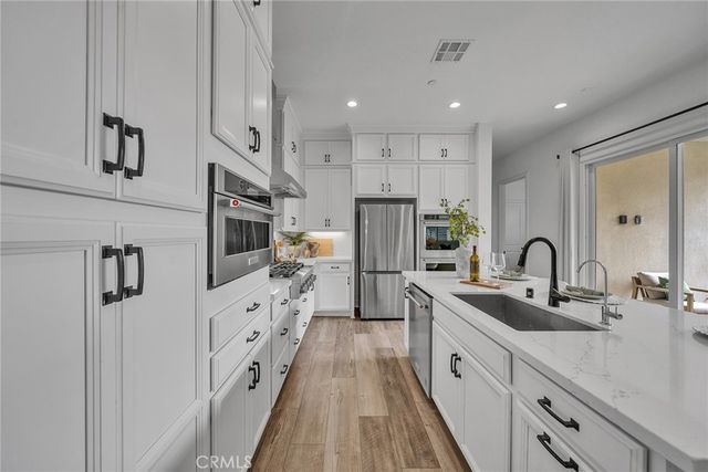 446 Chorus, Irvine, CA 92618