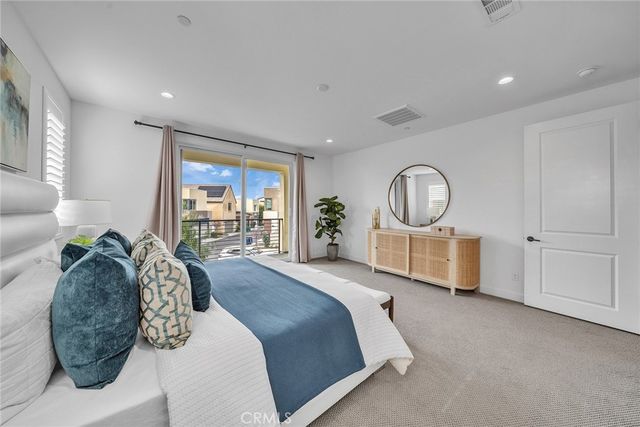 446 Chorus, Irvine, CA 92618