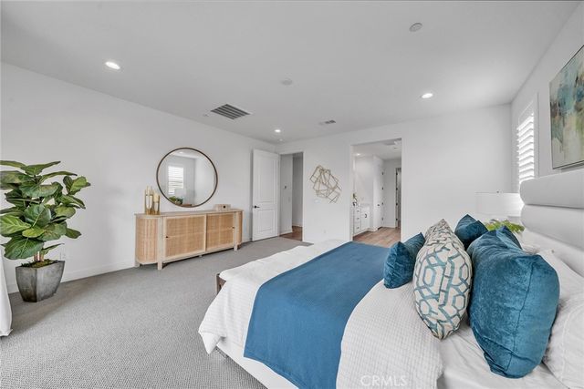 446 Chorus, Irvine, CA 92618