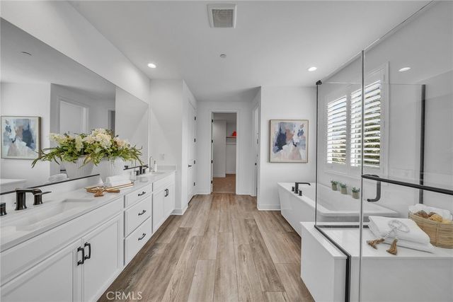 446 Chorus, Irvine, CA 92618