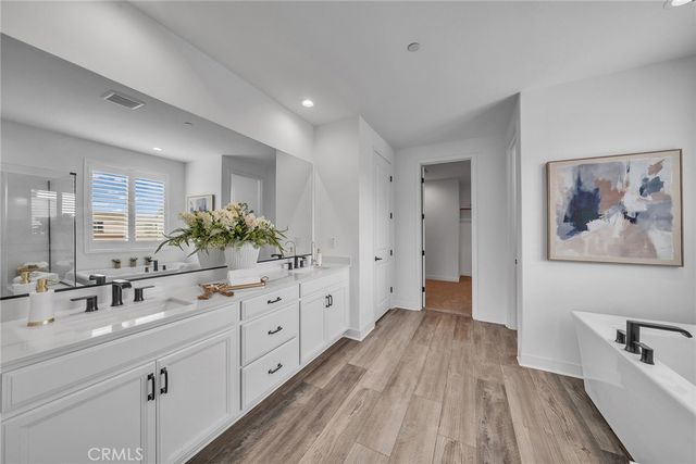 446 Chorus, Irvine, CA 92618