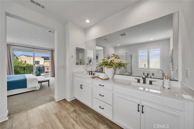 446 Chorus, Irvine, CA 92618