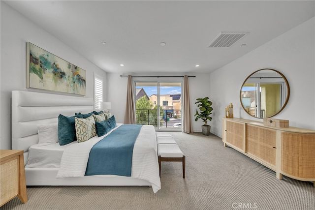 446 Chorus, Irvine, CA 92618