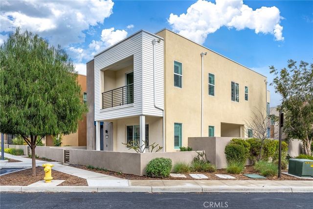 446 Chorus, Irvine, CA 92618