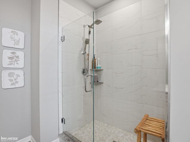 40617 Tulip Trce, Clinton Township, MI 48036