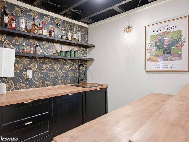 40617 Tulip Trce, Clinton Township, MI 48036