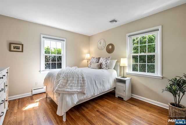 26 Addison Place, Ho-ho-kus, NJ 07423
