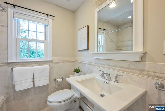 26 Addison Place, Ho-ho-kus, NJ 07423