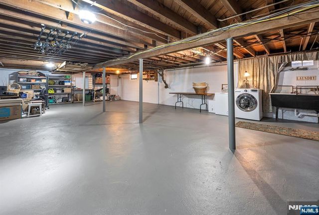 26 Addison Place, Ho-ho-kus, NJ 07423