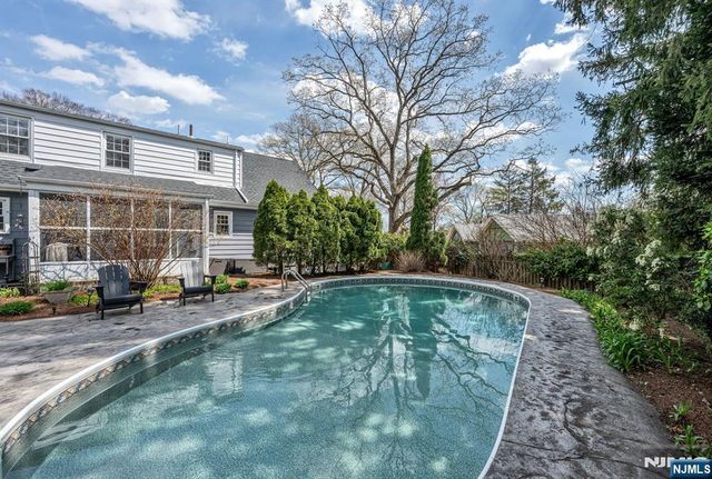 26 Addison Place, Ho-ho-kus, NJ 07423