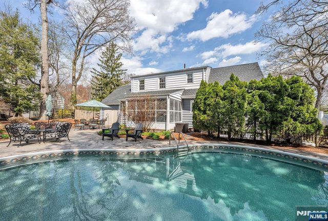 26 Addison Place, Ho-ho-kus, NJ 07423