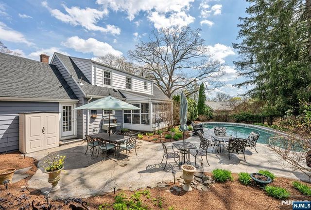 26 Addison Place, Ho-ho-kus, NJ 07423