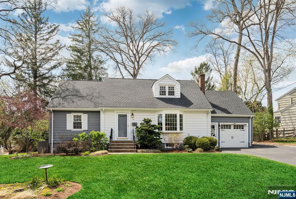 26 Addison Place, Ho-ho-kus, NJ 07423