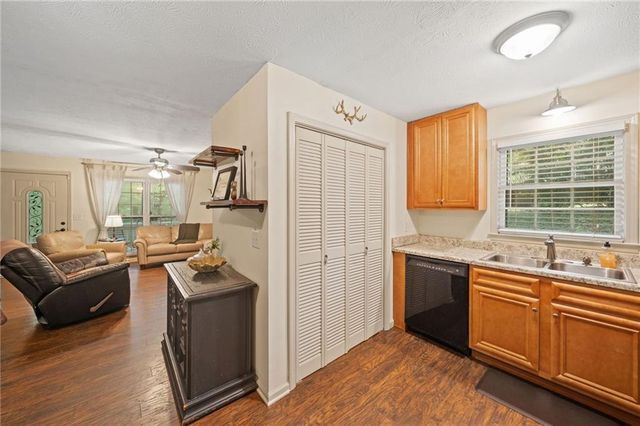 5527 CENTRY Drive, Villa Rica, GA 30180