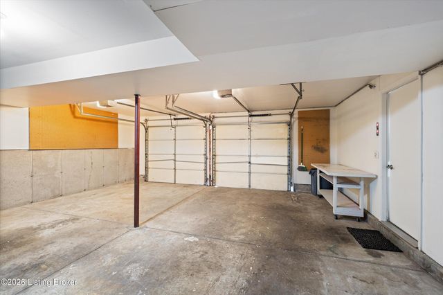 2810 Six Mile Ln, Louisville, KY 40220