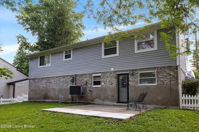 2810 Six Mile Ln, Louisville, KY 40220
