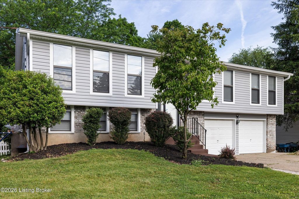 2810 Six Mile Ln, Louisville, KY 40220