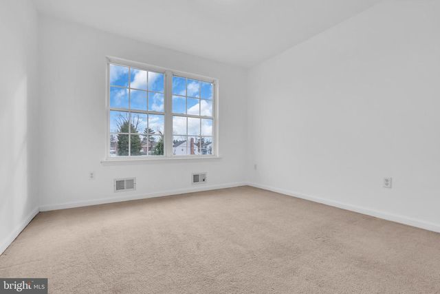 723 WOODLAND AVE, Burlington Township, NJ 08016