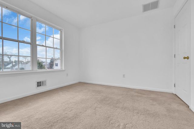 723 WOODLAND AVE, Burlington Township, NJ 08016