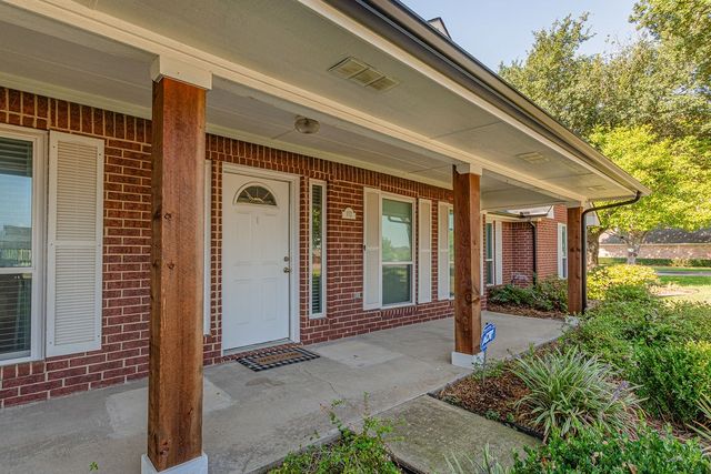 102 Fairway Lane, Crandall, TX 75114