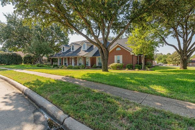 102 Fairway Lane, Crandall, TX 75114