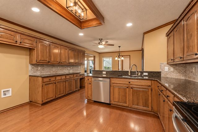 102 Fairway Lane, Crandall, TX 75114