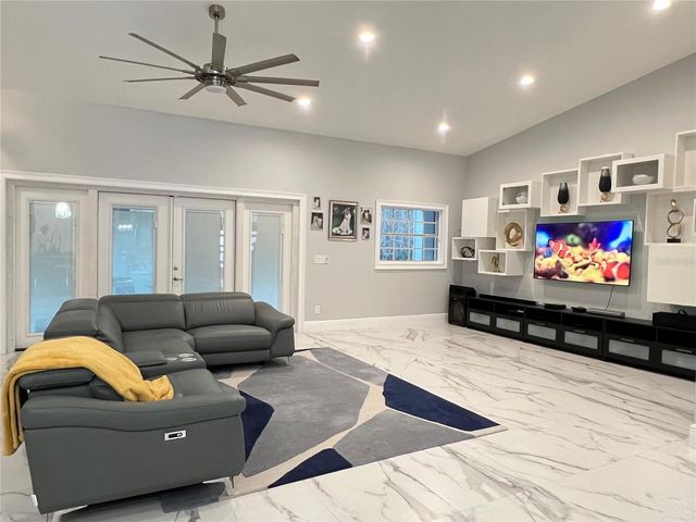 965 PINE HILL BOULEVARD, Geneva, FL 32732