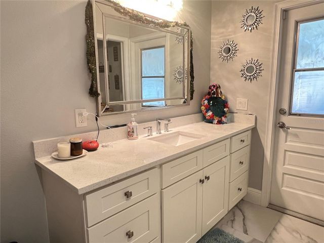 965 PINE HILL BOULEVARD, Geneva, FL 32732