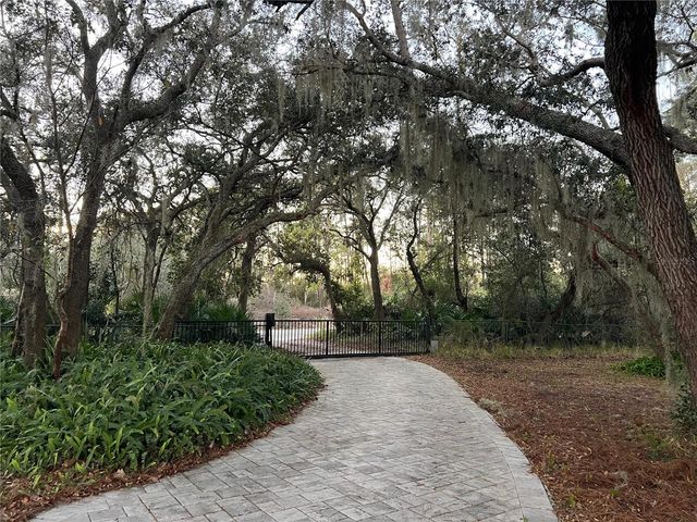 965 PINE HILL BOULEVARD, Geneva, FL 32732