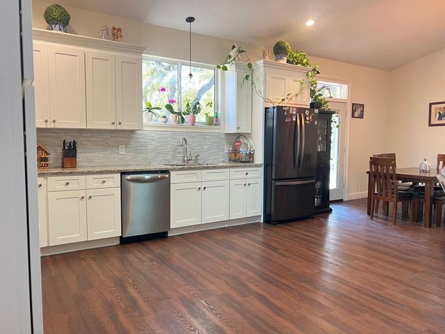 965 PINE HILL BOULEVARD, Geneva, FL 32732