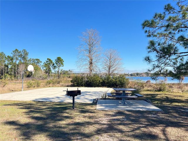965 PINE HILL BOULEVARD, Geneva, FL 32732