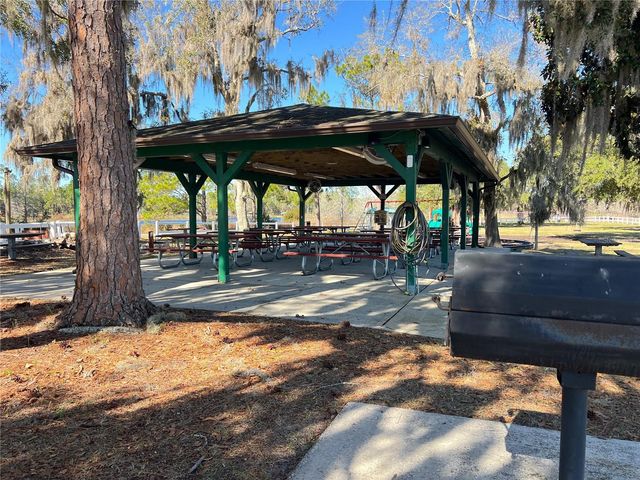 965 PINE HILL BOULEVARD, Geneva, FL 32732