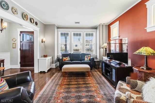 6 Myrtle Ave, Madison Boro, NJ 07940