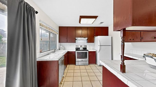 3104 Wollam Dr, Modesto, CA 95350