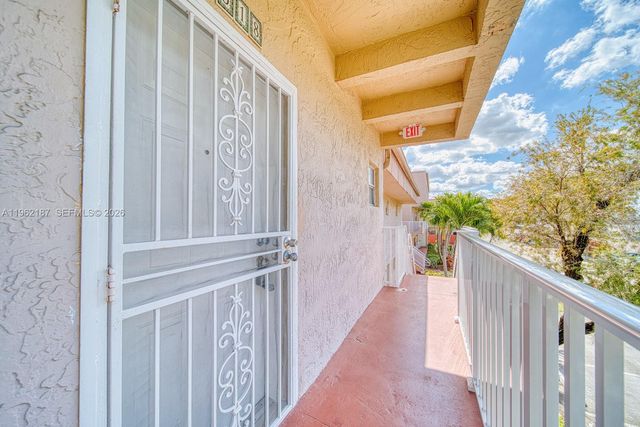 840 SW 105th Ave 318, Miami, FL 33174