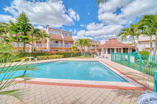 840 SW 105th Ave 318, Miami, FL 33174