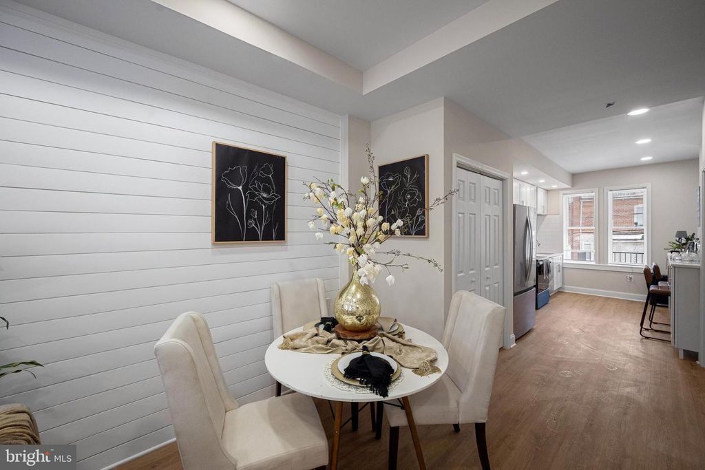 Image 6 of property listing at 2323 SIDNEY AVE, Baltimore, MD 21230