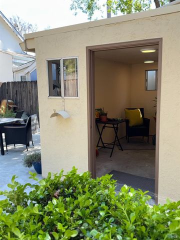 420 Montgomery St, Napa, CA 94559