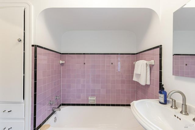 420 Montgomery St, Napa, CA 94559