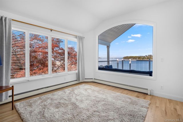 565 McKinley Terrace, Centerport, NY 11721