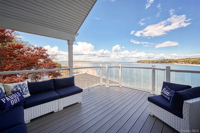 565 McKinley Terrace, Centerport, NY 11721