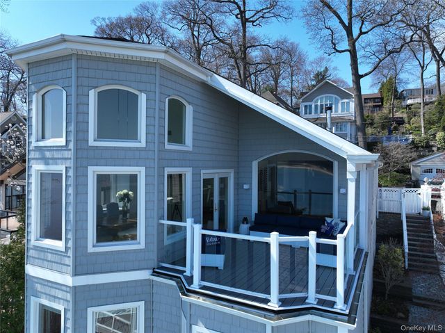 565 McKinley Terrace, Centerport, NY 11721