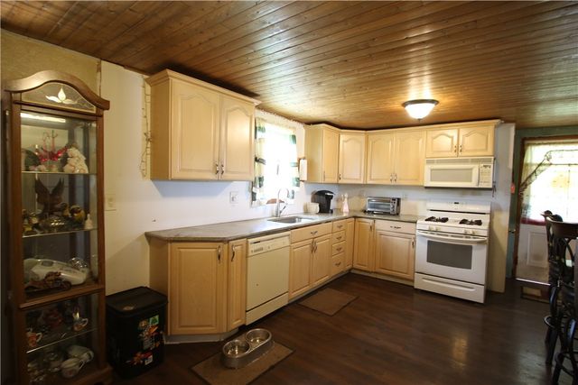 2460 Manown Road, Forward Twp, PA 15063