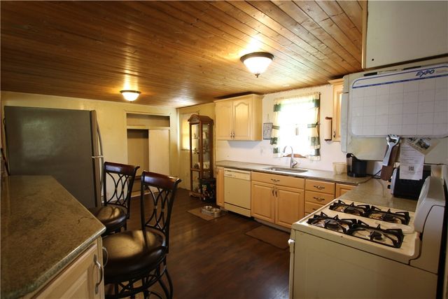 2460 Manown Road, Forward Twp, PA 15063