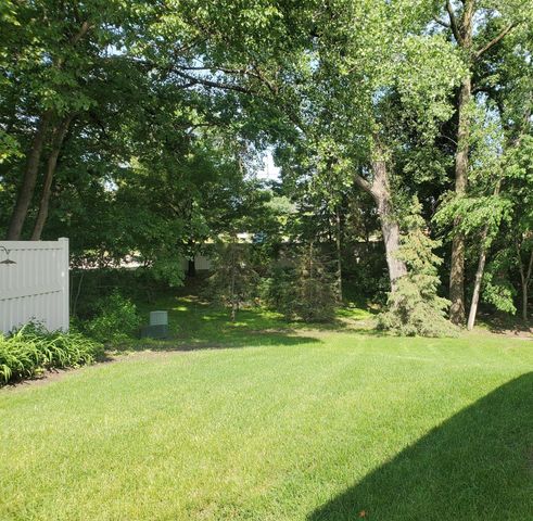 4504 Laramie Trail, Minnetonka, MN 55345