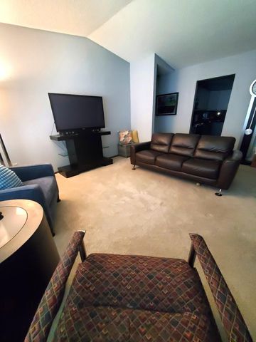 4504 Laramie Trail, Minnetonka, MN 55345