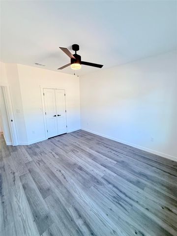 114 County Road 3543, Cleveland, TX 77327