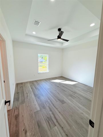 114 County Road 3543, Cleveland, TX 77327